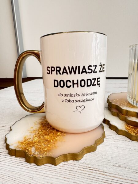 Kubek „Sprawiasz, że dochodzę…” – zabawny prezent dla ukochanej osoby