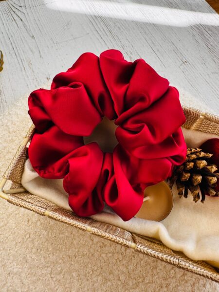 Satynowa gumka do włosów – bordowa CLARET