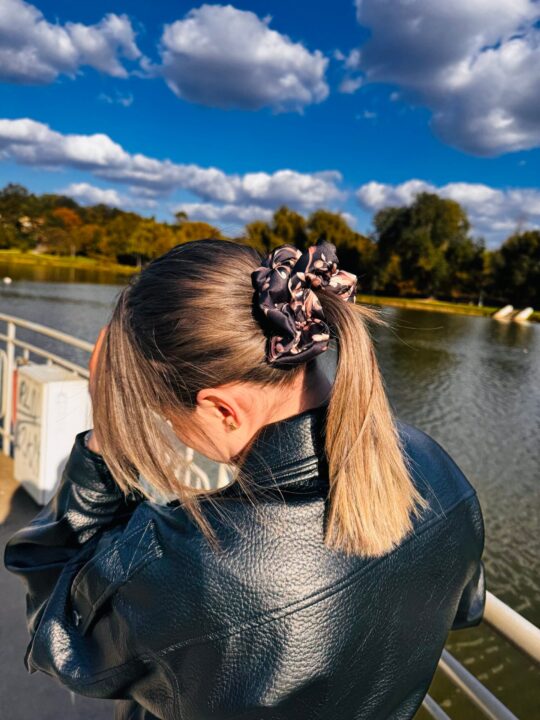 Satynowa gumka do włosów – LUXURY medium