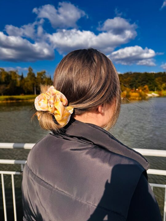 Satynowa gumka do włosów – BANANASMOOTHIE medium