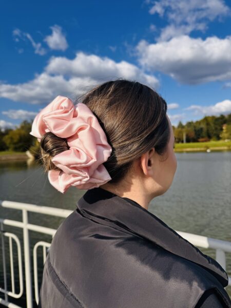 Satynowa gumka do włosów – PINKIE maxi