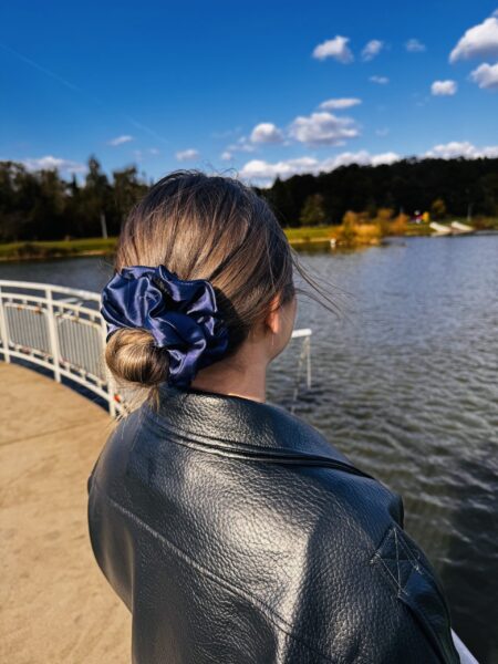 Satynowa gumka do włosów – IVORY medium